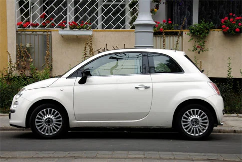 weißer Fiat 500 – Beispiel für Gebrauchtwagenankauf Syke